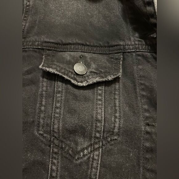 American Eagle Women's XS Embroidered Floral Long Denim Jean Jacket Black rose - Picture 15 of 16